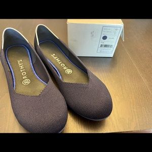 Like new! Navy Rothy’s Size 9
